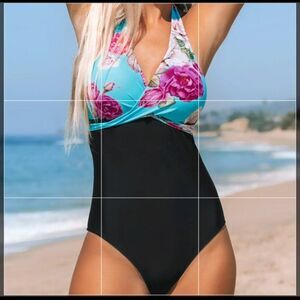 Cupshe Swimsuit Halter V Neck Floral Blue Pink Color Block Bust Black Base NEW